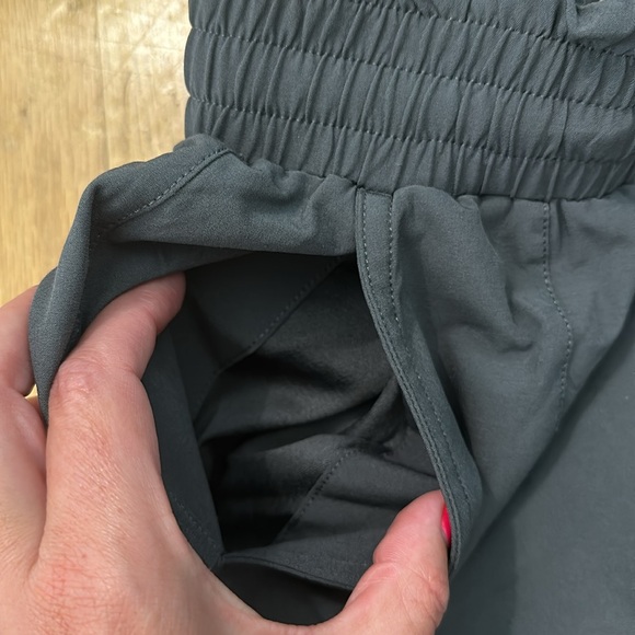 Abercrombie & Fitch | Women’s grey athletic joggers - Picture 6 of 16